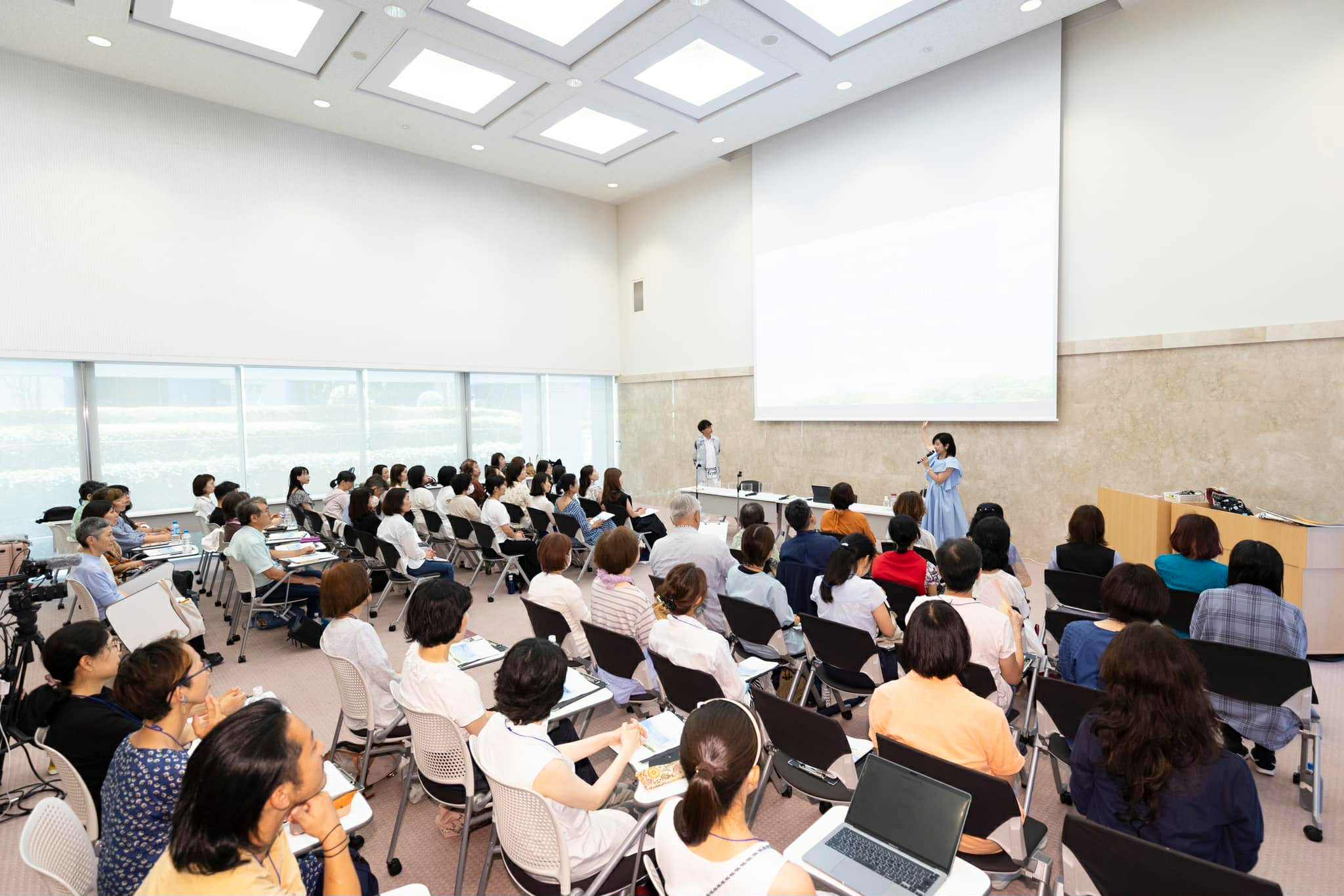 研修風景・声診断のイメージ